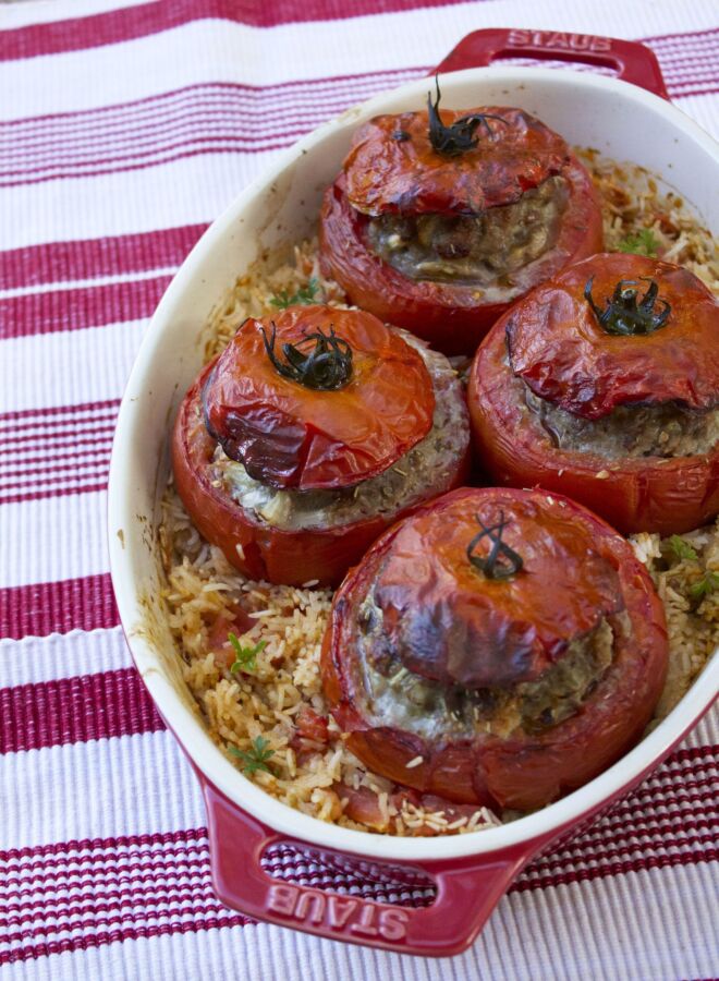Recette de tomates farcies façon grand-mère avec riz : un plat traditionnel et savoureux