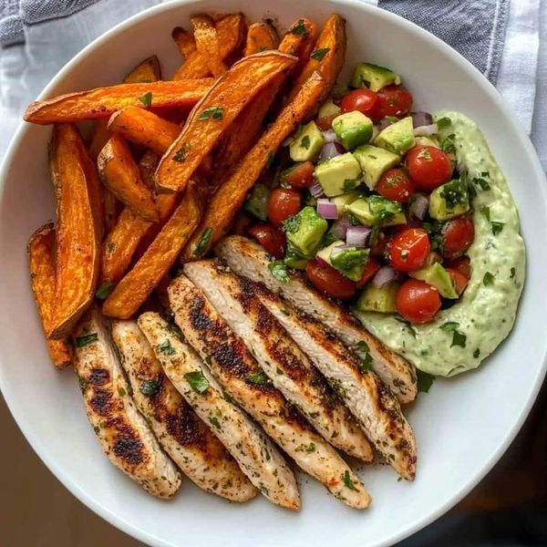 Poke bowl poulet chaud
