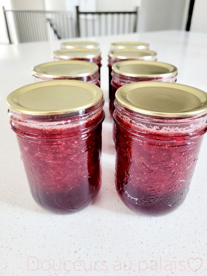 Préparation confiture fraises ancienne